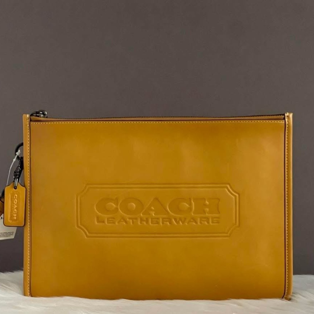 CC118 - Coach Charter Pouch With Coach Badge